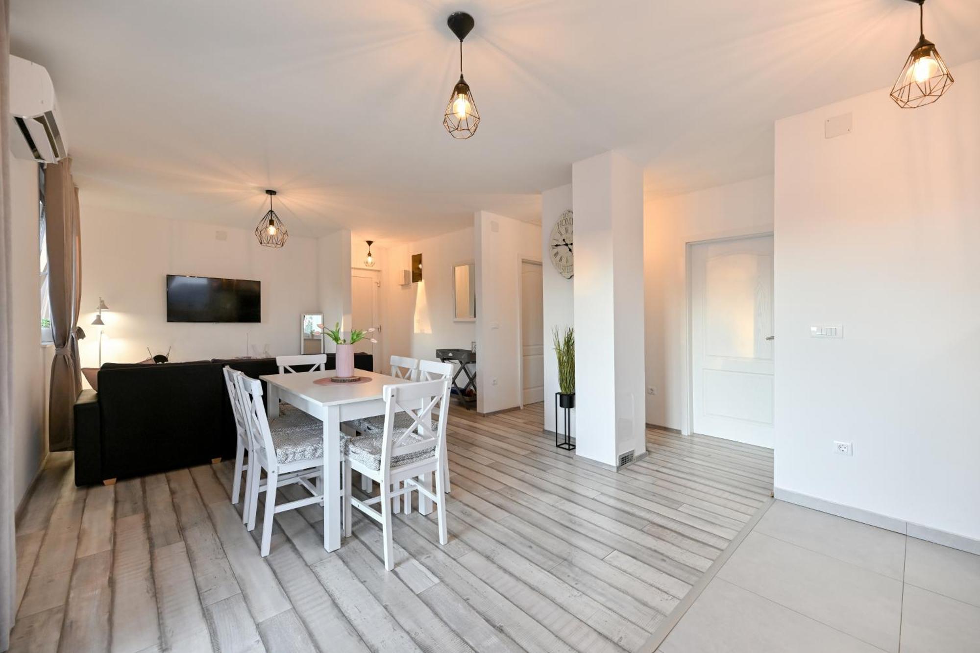 Holiday Home Aprilis With Pool, Jacuzzi And Sauna Galovac  Bagian luar foto