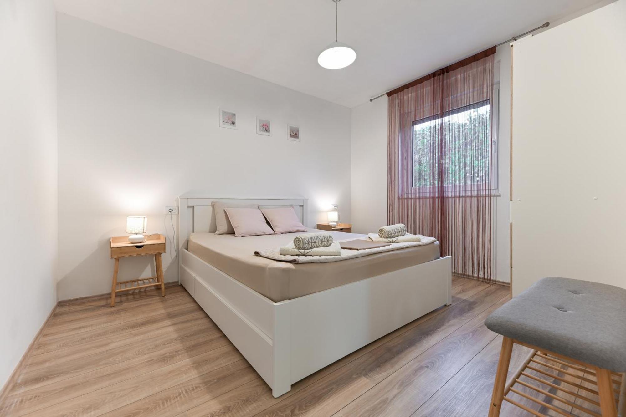 Holiday Home Aprilis With Pool, Jacuzzi And Sauna Galovac  Bagian luar foto